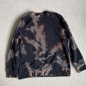 oversized pull-over sweatshirt